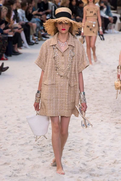 Look 46